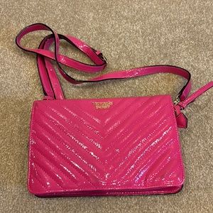 Victoria’s Secret pink shoulder purse